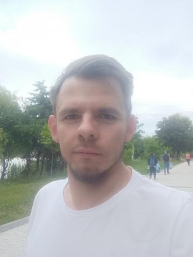 Angajat în vânzari, deservire public,depozitar