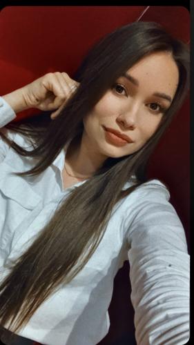 Angajată în Vânzări