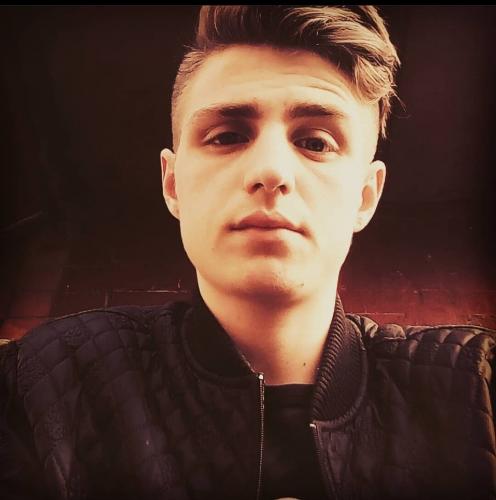 Зубной техник