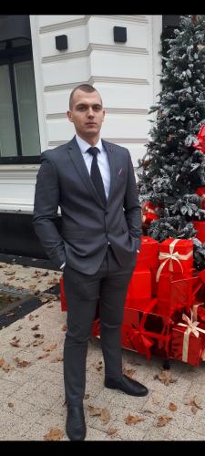 Agent comercial, pază și protecție,antrenor