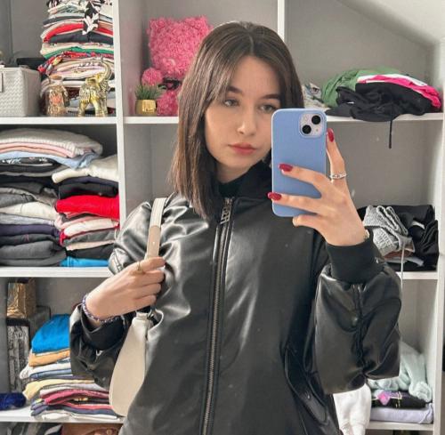 Consultant, casieră