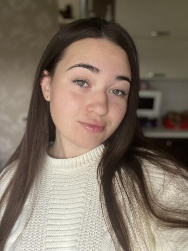 Vânzator-consultant, chelner