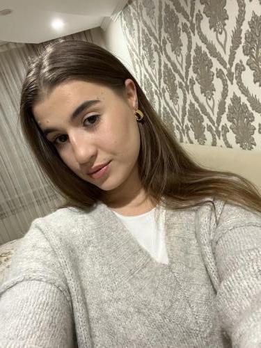 Chelneriță, recepționistă