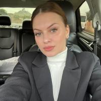 Recepționistă, Administratoare, Hosstes