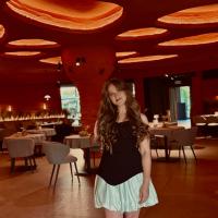 Hostess, Chelner, Recepționista, Consultant
