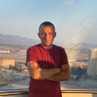 Front-End / React / Next.js / Alpine / Vue