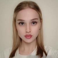 Make-up artist