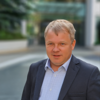 Director Product Management & Digitalizare, Consultant Principal (Banking), Director Vânzări, Director Risk