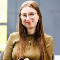 Vânzător-consultant