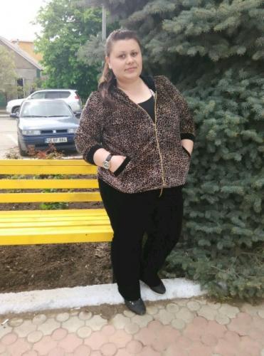 Продавец-кассир,няня,повар в семью.