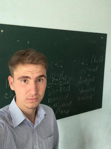 Приемлема любая должность