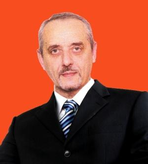 Инженер-электрик, составитель рекламных слоганов