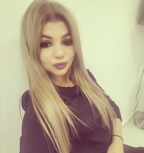 Lashmaker , Make-up artist