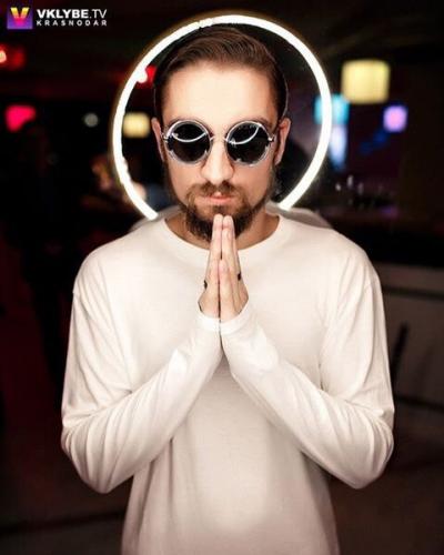 Dj