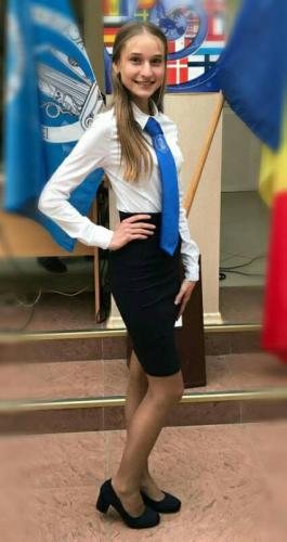 Model, manager, traducator, personal