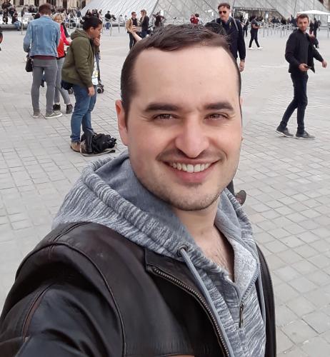 Front-End Developer React Js / Next Js / Vue Js / Javascript / React Native