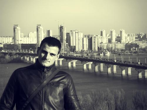Менеджер по продажам