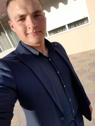 Vanzator-consultant