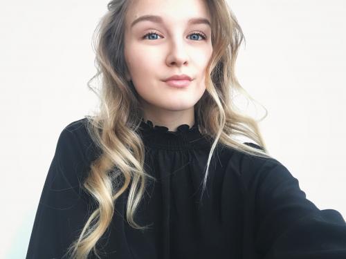 Сотрудник отдела продаж, рецепционист, другое