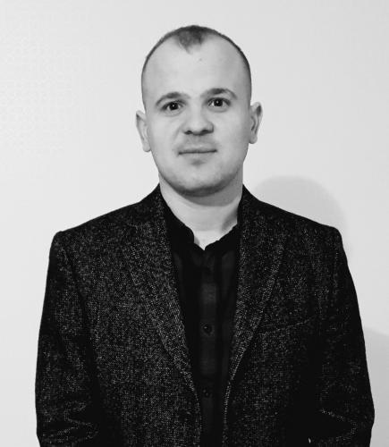 Inginer în telecomunicații, șofer,lucrător de producție, operator call-center,bucatar SUSHI