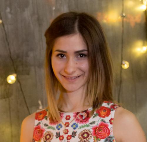 Receptionista, manichiurista