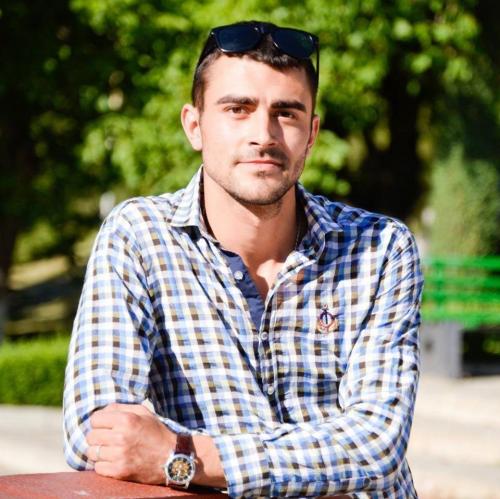 Продавец - консультант