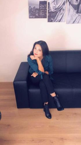 Operator, consultant, vinzari, resurse umane