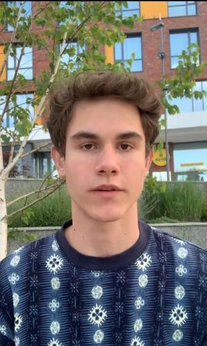 Оператор колл центра