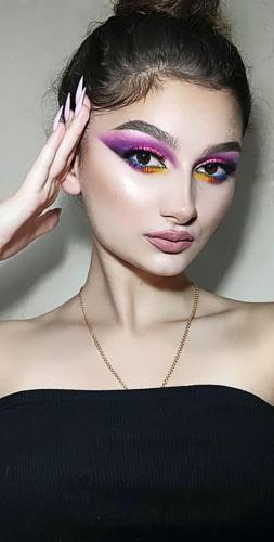 Makeup-Artist