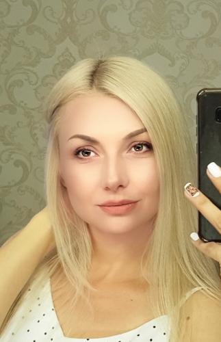 Визажист-бровист