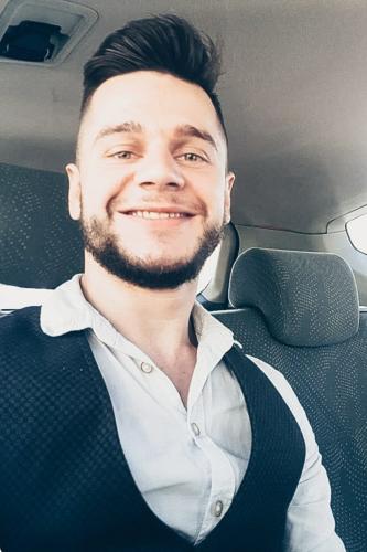 Менеджер по продажам