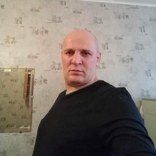 Водитель на своём авто Грузоп.спринтер)