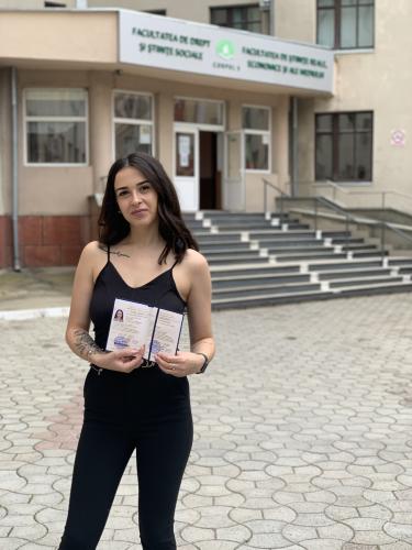Продавец-консультант