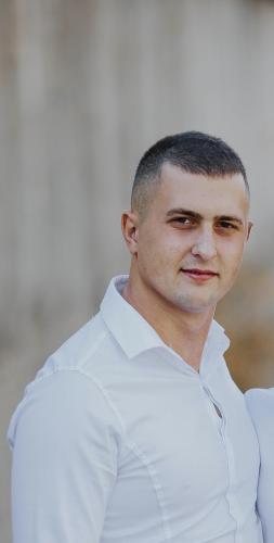 Vânzător Consultant