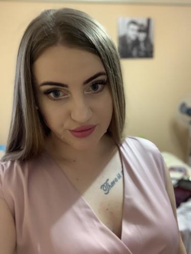 Receptionist,casier,se pot discuta mai multe functii