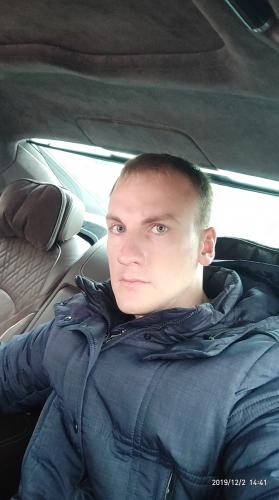 Сотрудник для работы с автомобилями, Водитель