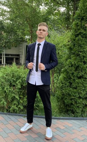 Менеджер , администратор, официант, бариста, ассистент