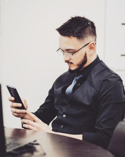 Менеджер по продажам