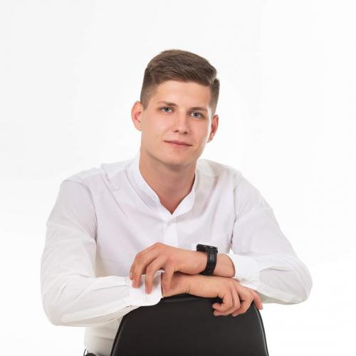 Sales agent / truck dispatcher / legal assistant